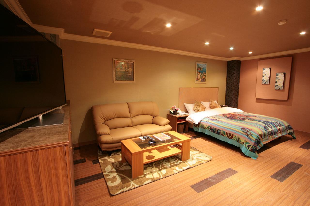 Sari Seki Inter (Adults Only) Hotel Kameyama Exterior photo