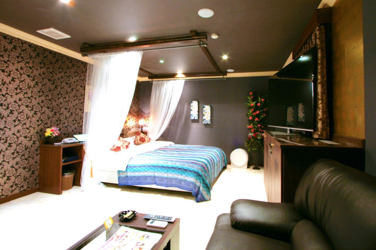 Sari Seki Inter (Adults Only) Hotel Kameyama Exterior photo