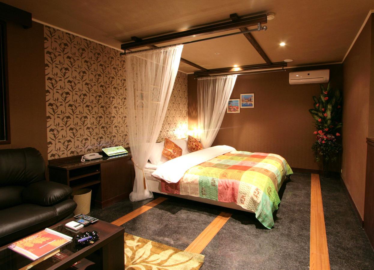 Sari Seki Inter (Adults Only) Hotel Kameyama Exterior photo